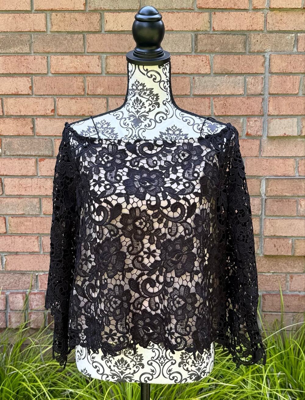 NWT Alice + Olivia Prena Cold Shoulder Black Lace Top XS